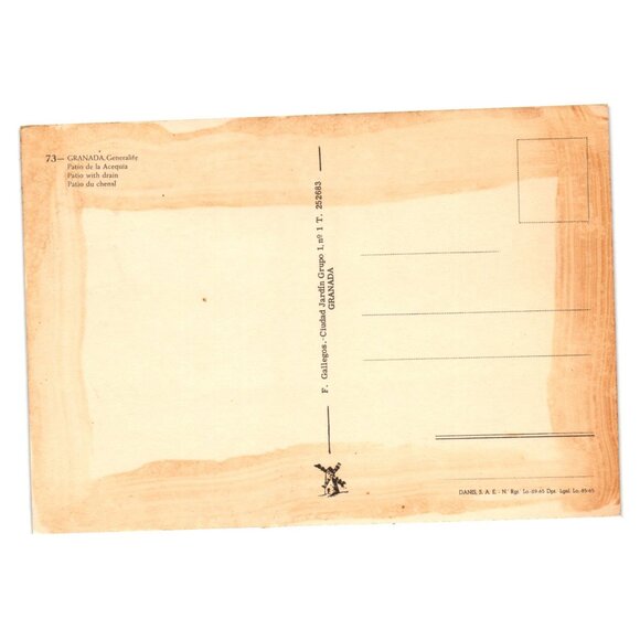 Vintage Granada Patio De La Acequia Postcard Spain Courtyard Scene Unused Travel - Picture 2 of 2